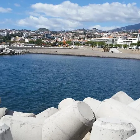 Sao Thiago House Madeira Фуншал